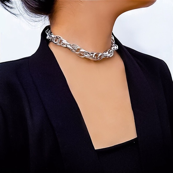 🔵𝟲𝟱%𝗢𝗙𝗙 𝗯𝘂𝗻𝗱𝗹𝗲𝘀 𝟯+🔵 NEW Large Link Gold Chunky Necklace - Picture 6 of 13